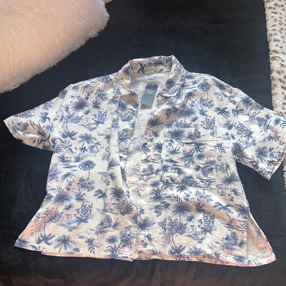 Abercrombie & Fitch Hawaiian shirt